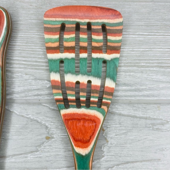 Pakkawood Turner Slotted Turner and Spoon red and green wood kitchen utensils - Picture 3 of 10